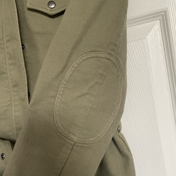 Banana Republic belted Jean jacket. Army green. - Picture 4 of 7